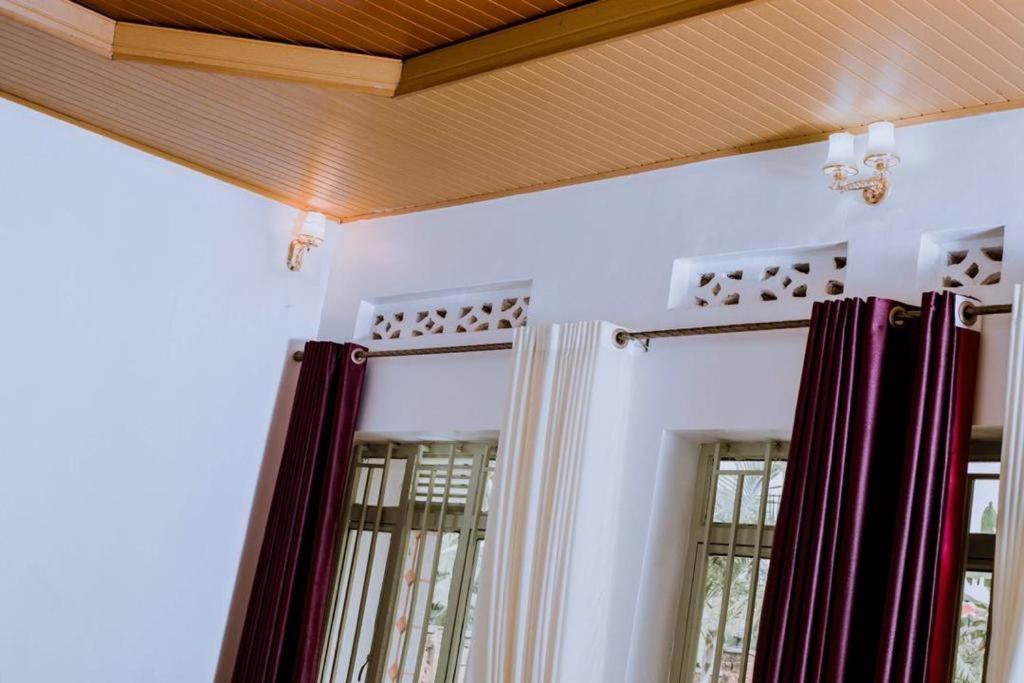 Autop Bg Guest House Kigali Bagian luar foto
